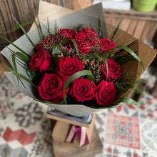 Load image into Gallery viewer, 12 red rose dozen luxury valentines flowers from bits and buds florist delivery leighton buzzard