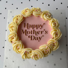 Load image into Gallery viewer, Bouquet and Bento Cake gift box