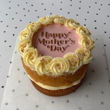 Load image into Gallery viewer, Bouquet and Bento Cake gift box