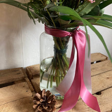 Load image into Gallery viewer, Vase Bouquet