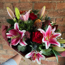 Load image into Gallery viewer, Party Popper Lily bouquet
