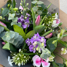 Load image into Gallery viewer, Just because it&#39;s January Bouquet
